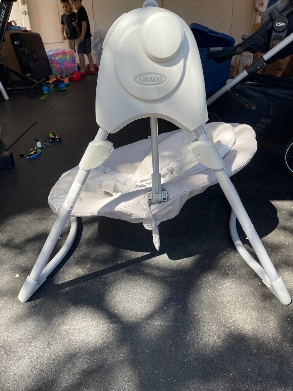 Neutral Ivory Baby Swing with Plush Seat and Hanging Stars